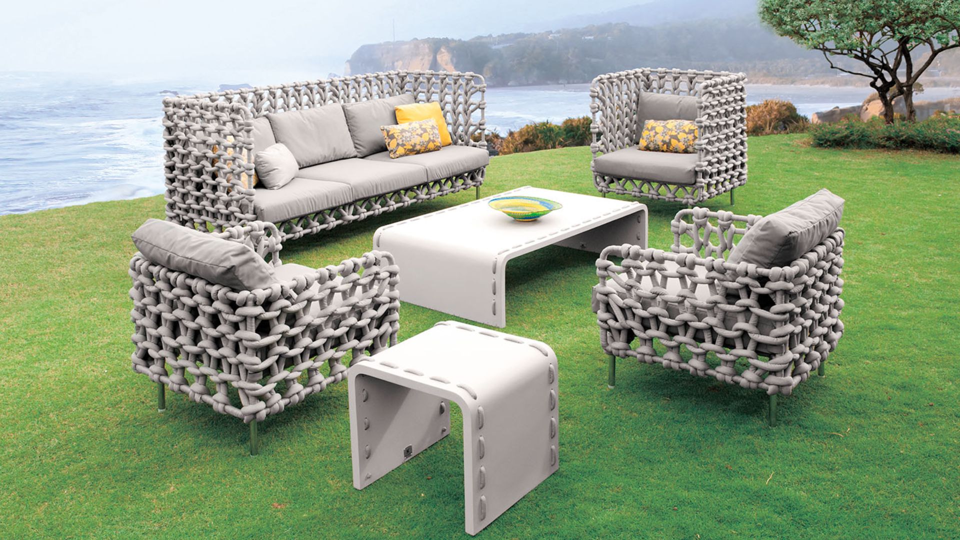 How Can Luxury Outdoor Furniture Transform Your Outdoor Living Space