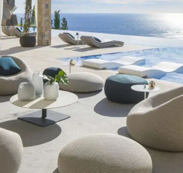 How Do You Choose the Best Luxury Outdoor Furniture for Your Space in the UAE